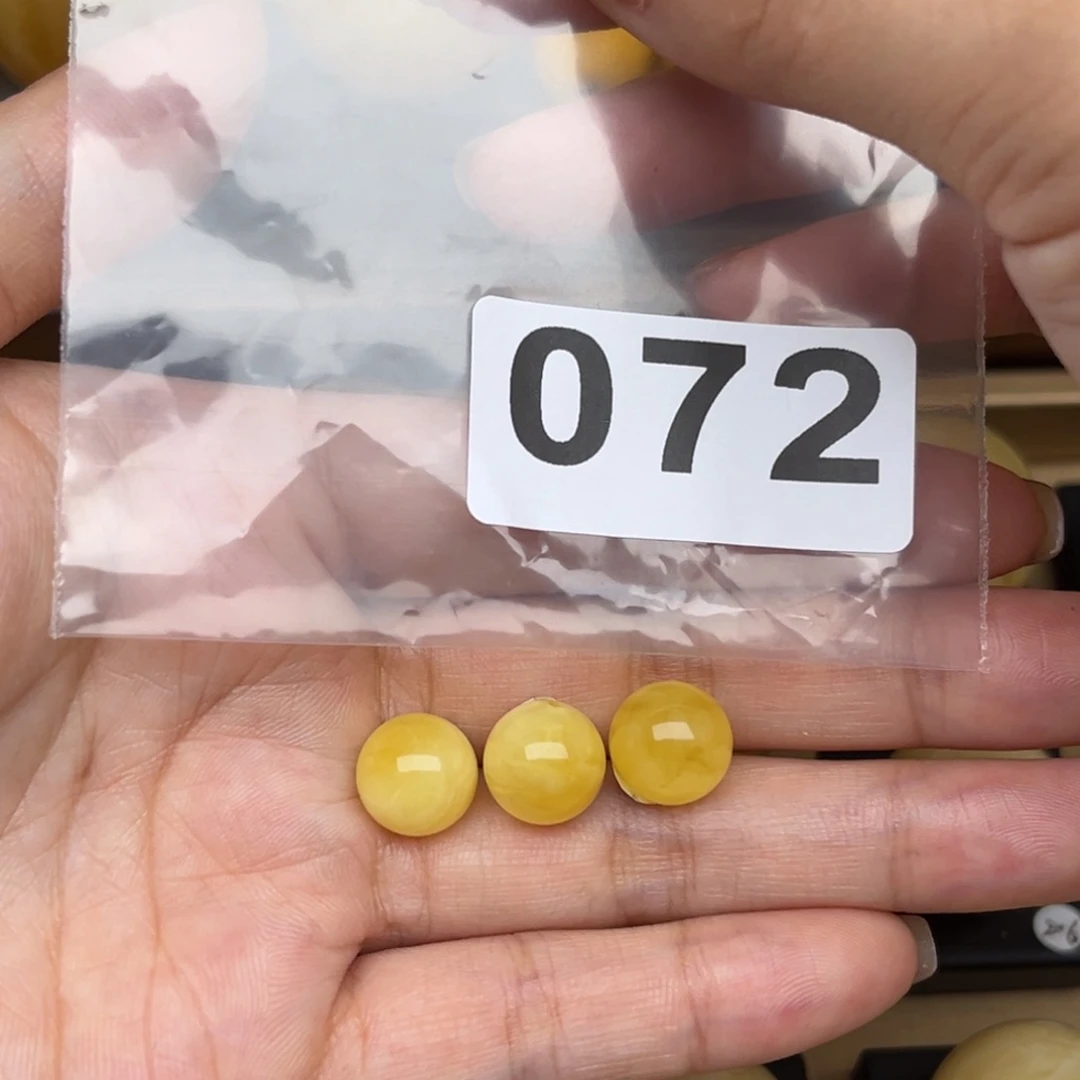 未镶嵌蜜蜡裸石F**6蜜蜡