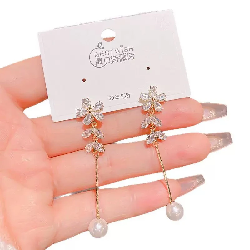 925银耳饰 贝诗925银针韩国气质版花朵麦穗锆石流苏耳钉