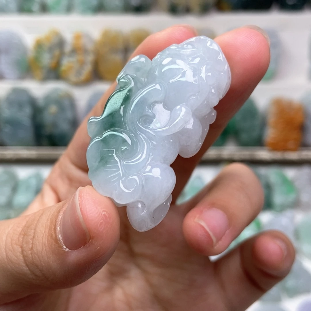 翡翠未镶嵌吊坠(赠链)