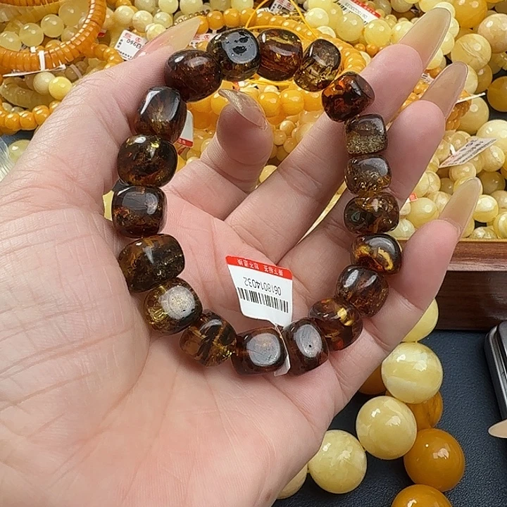 琥珀未镶嵌珠宝奇石