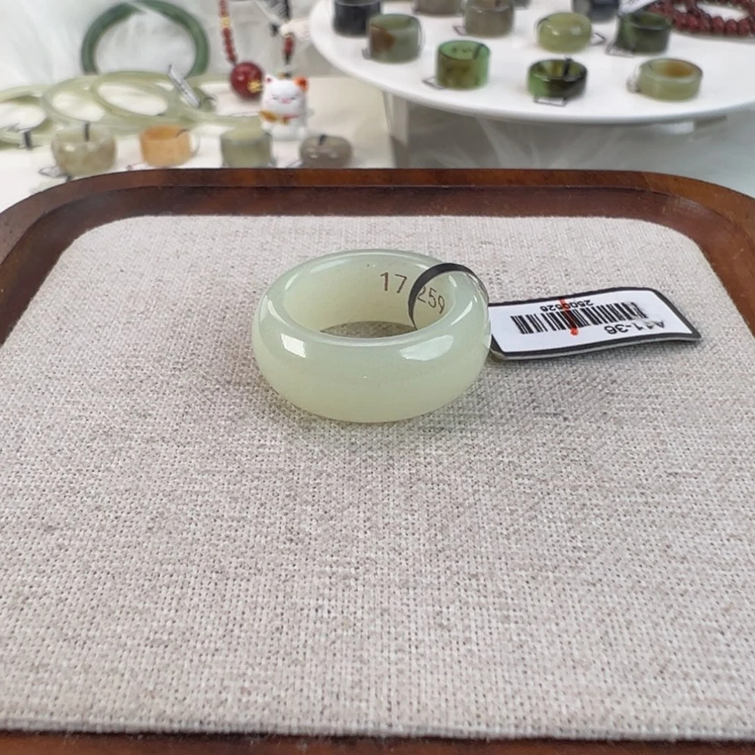 和田玉未镶嵌戒指w68奶白轮胎16.9不退换