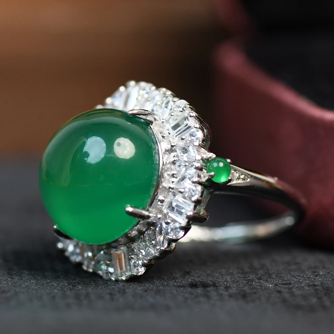 YS070*S925银镶天然玉髓蛋面开口戒