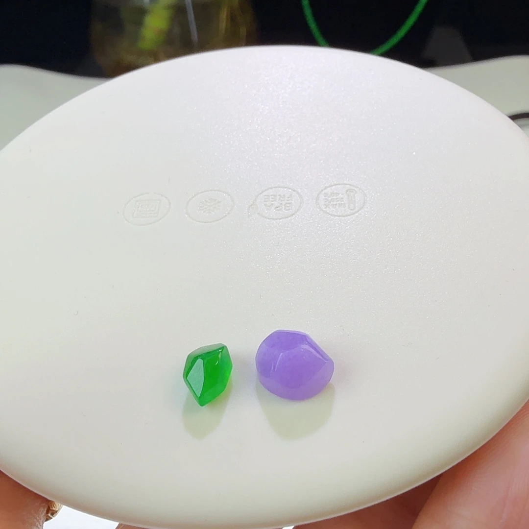 翡翠裸石随行一对