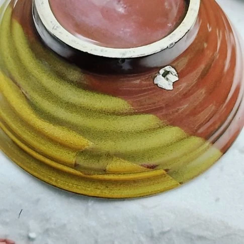 瓷片瓷片，各种摆件，沙锅，