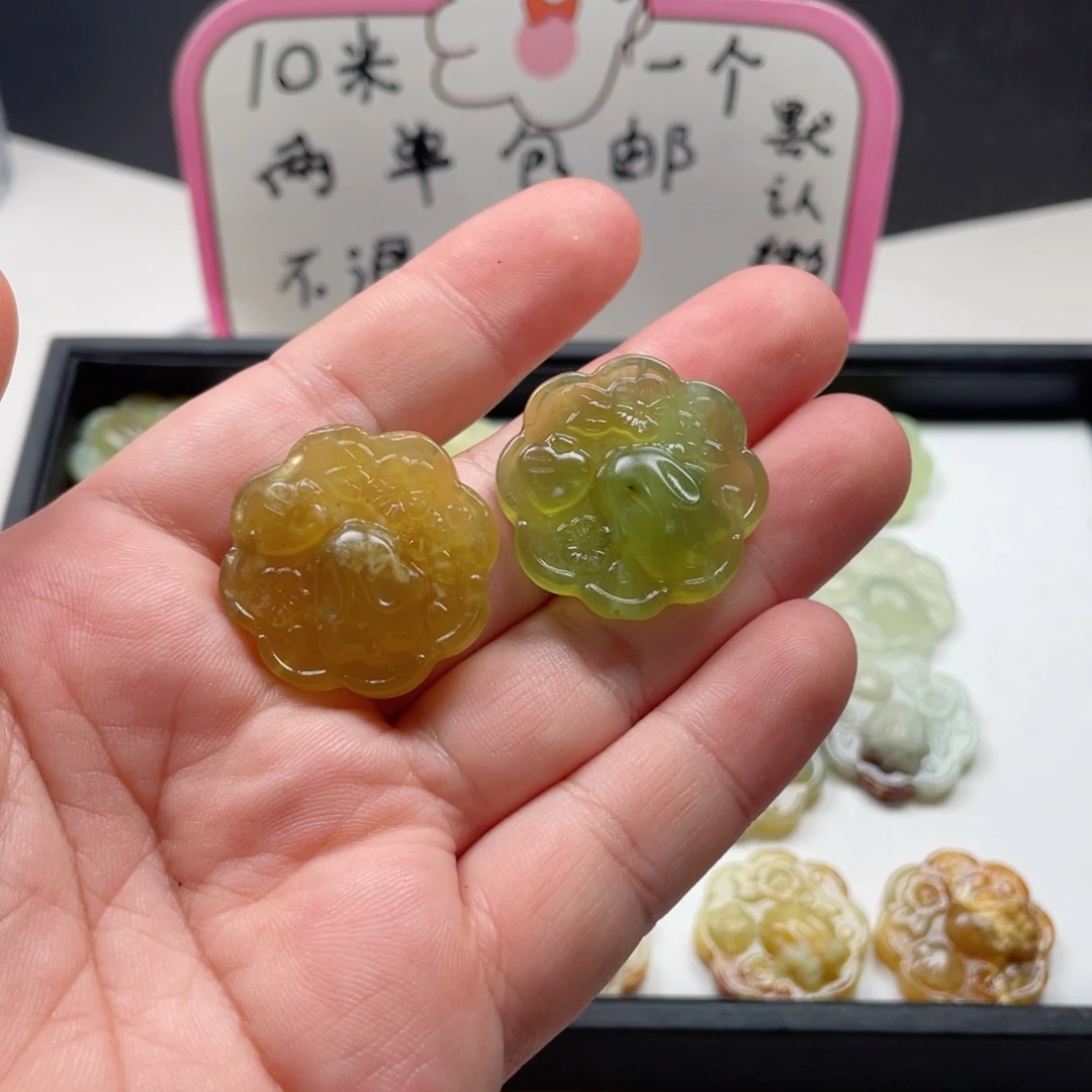 豆***.未镶嵌蛇纹石玉颈饰