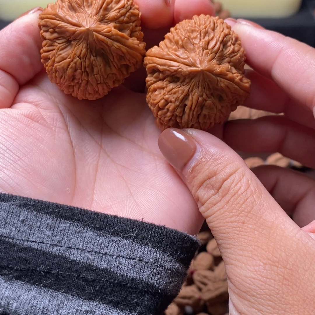 我****文玩核桃吊坠蒜头