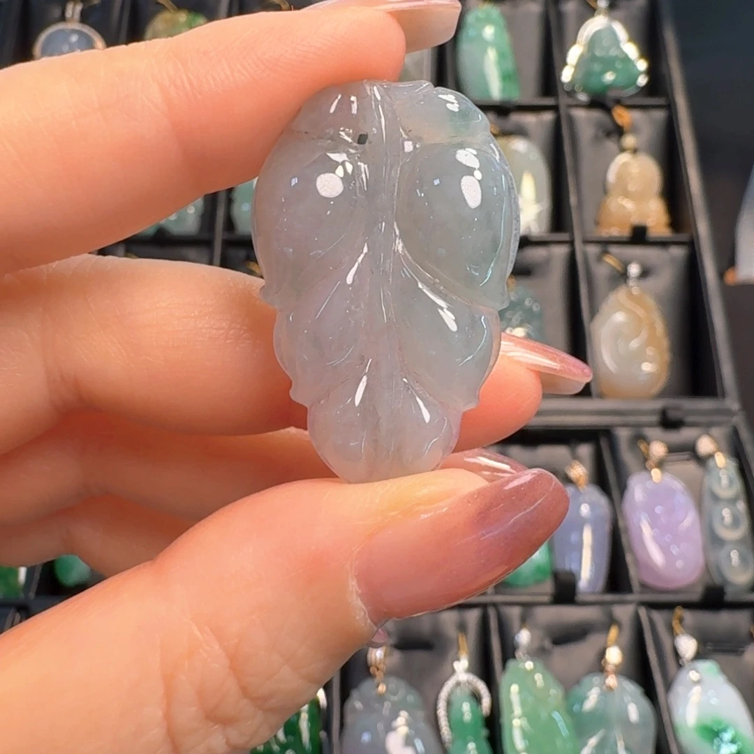 翡翠未镶嵌吊坠(不含链)叶子