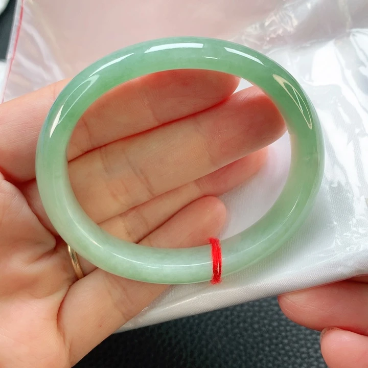 翡翠手镯未镶嵌55贵妃