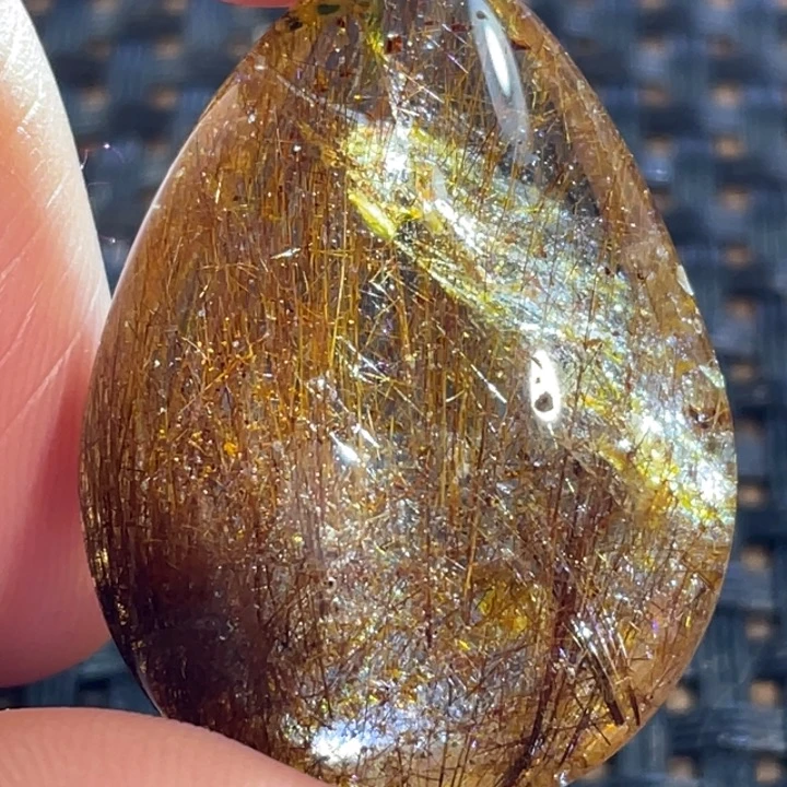 水晶颈饰未镶嵌查*