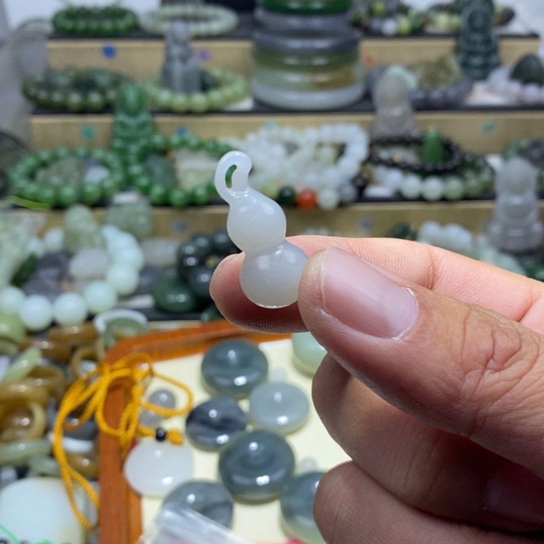 和田玉颈饰未镶嵌小*