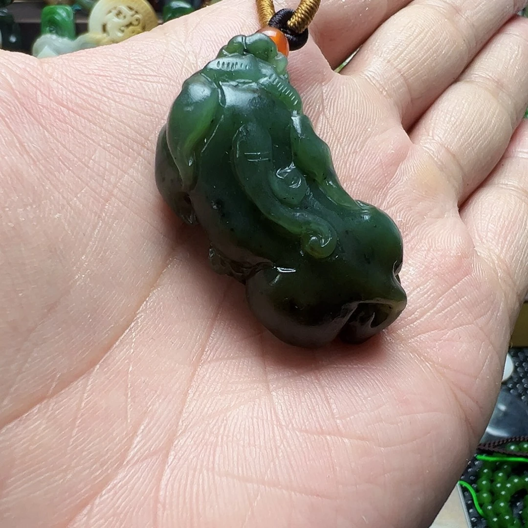和田玉（糖玉）未镶嵌颈饰