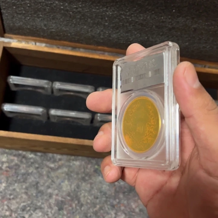 瓷片都是自己家的拍就完