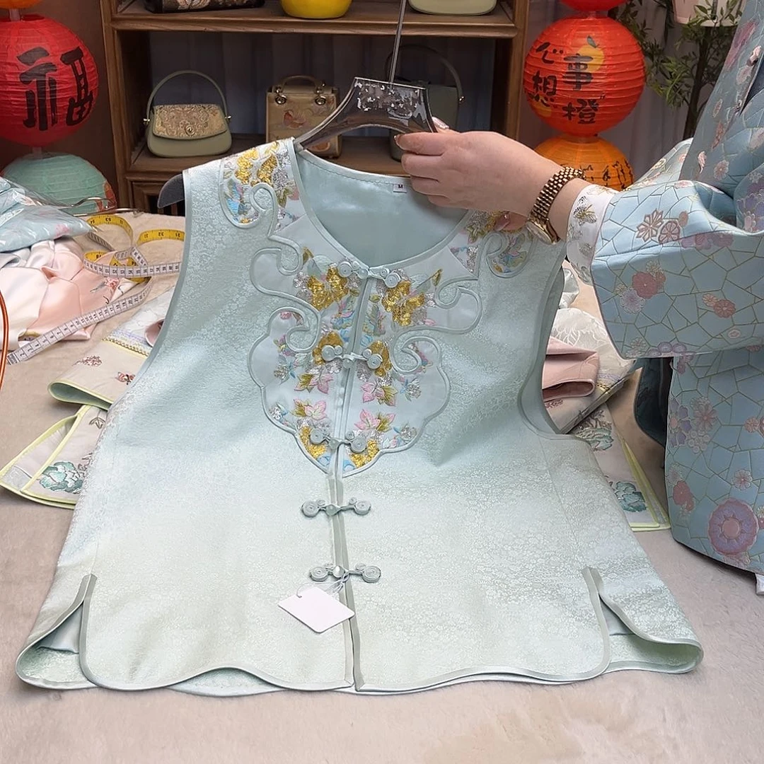 刺绣成*非名家宋锦非名家宋锦