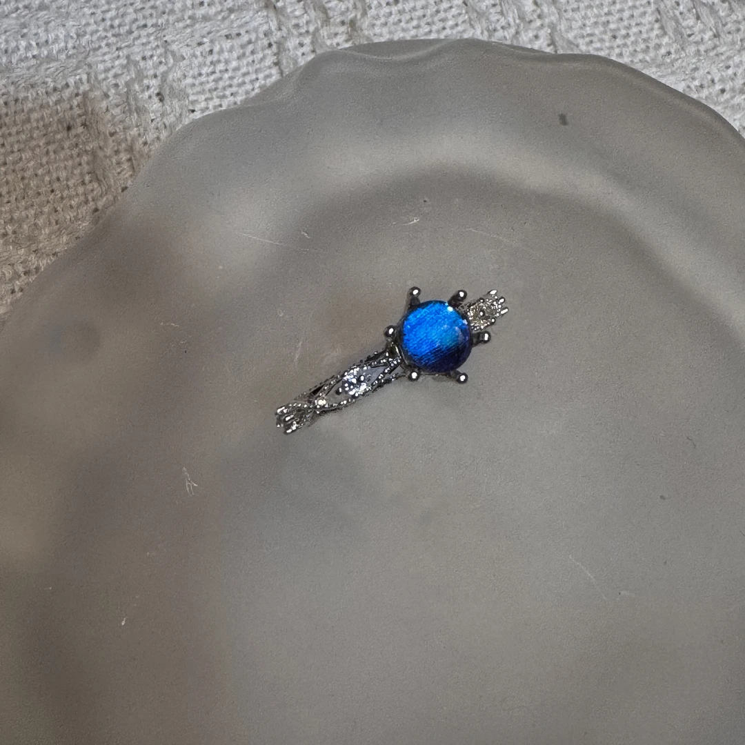 涧   蓝闪蝶戒指990厚银工艺