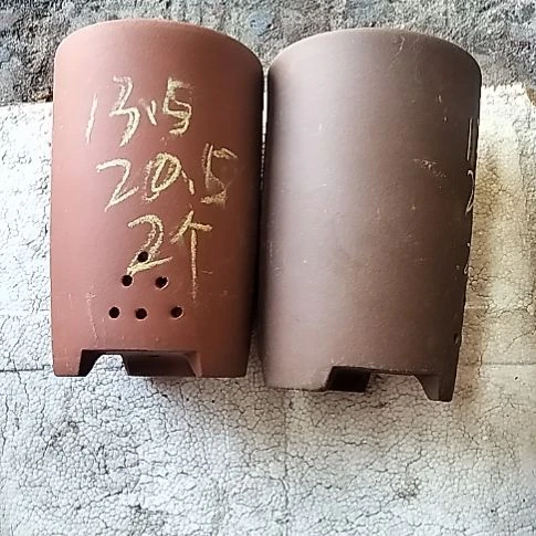 红泥紫泥大笔筒两个