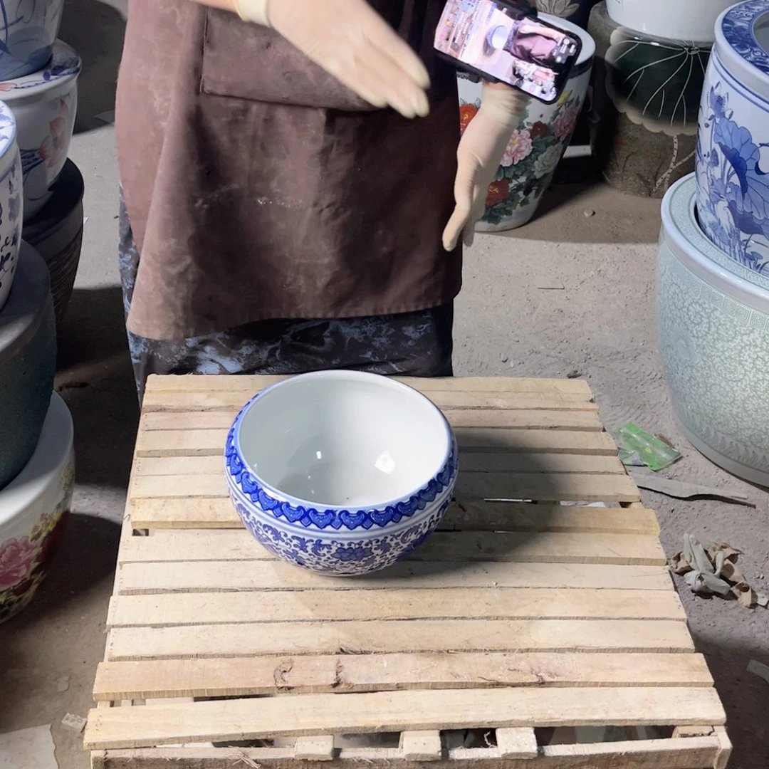瓷片缠枝莲23.888888888