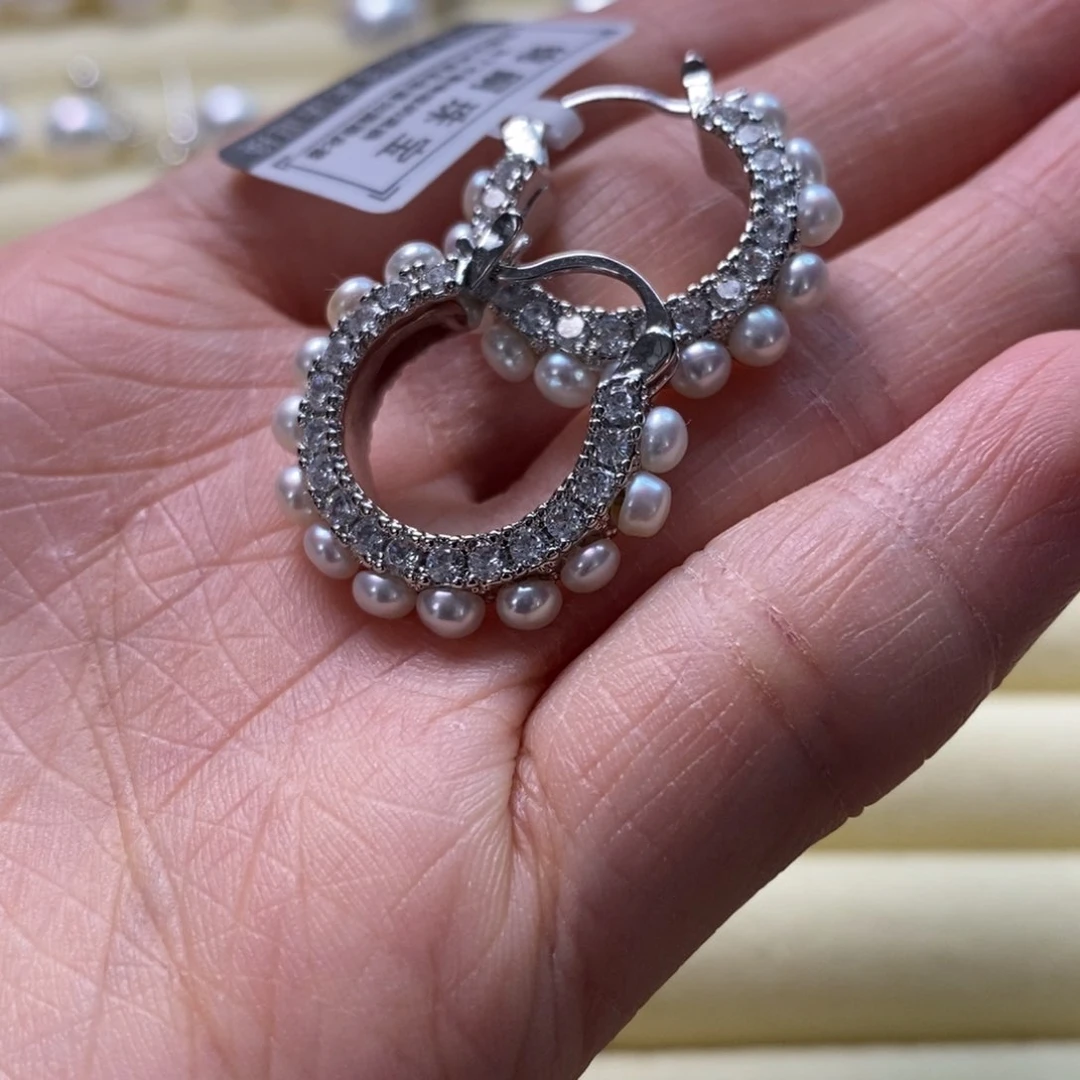 淡水珍珠耳饰未镶嵌