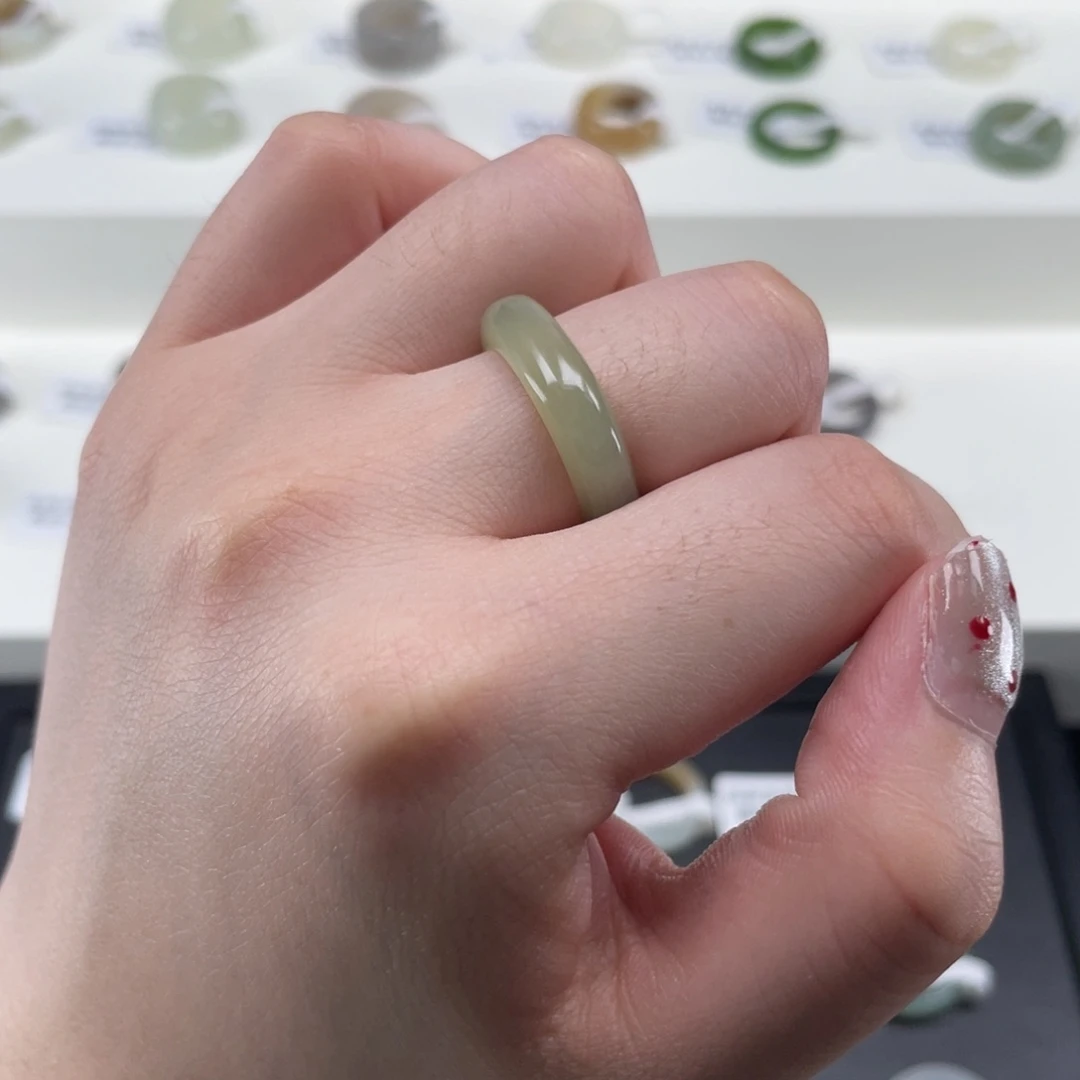 和田玉戒指未镶嵌