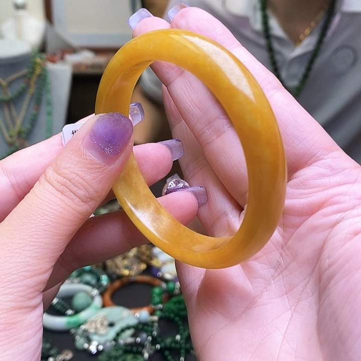 小***芙翡翠未镶嵌吊坠(赠链)57-58