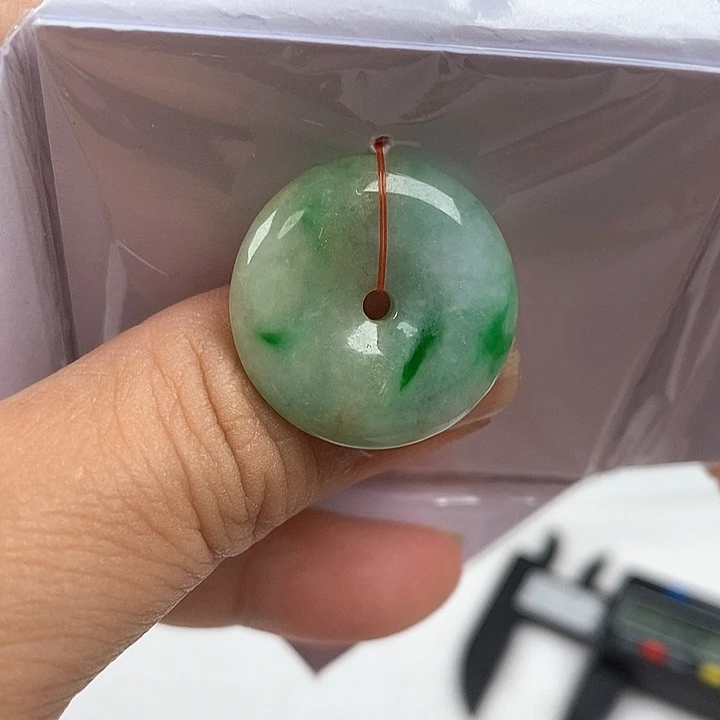 翡翠未镶嵌颈饰60
