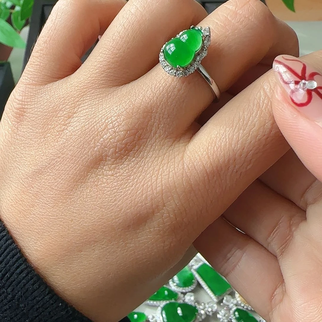 翡翠戒指银S925镶嵌戒指