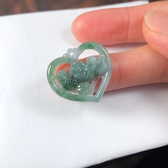 翡翠未镶嵌颈饰缅甸A货，每天下午1点半开播