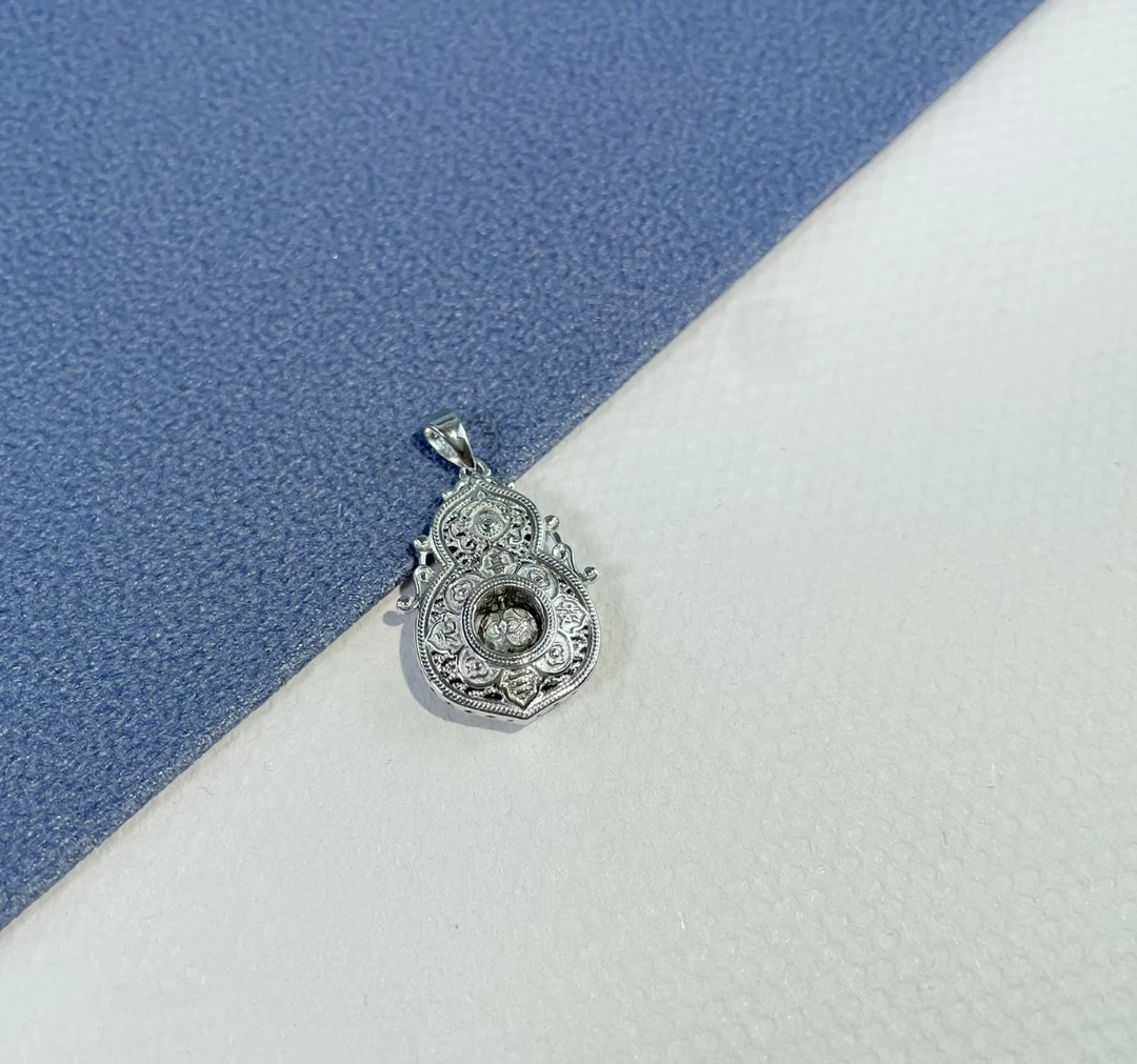 铂金pt950精品吊坠(人生四美葫芦)