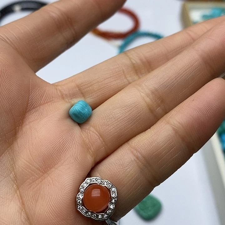 南红玛瑙未镶嵌珠宝奇石