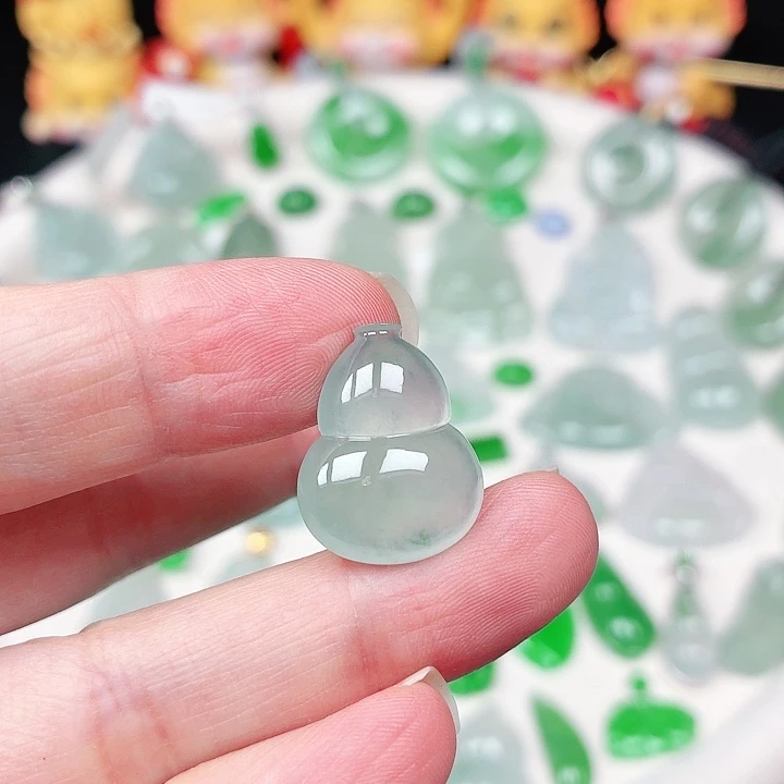 翡翠未镶嵌颈饰缅甸天然A货翡翠