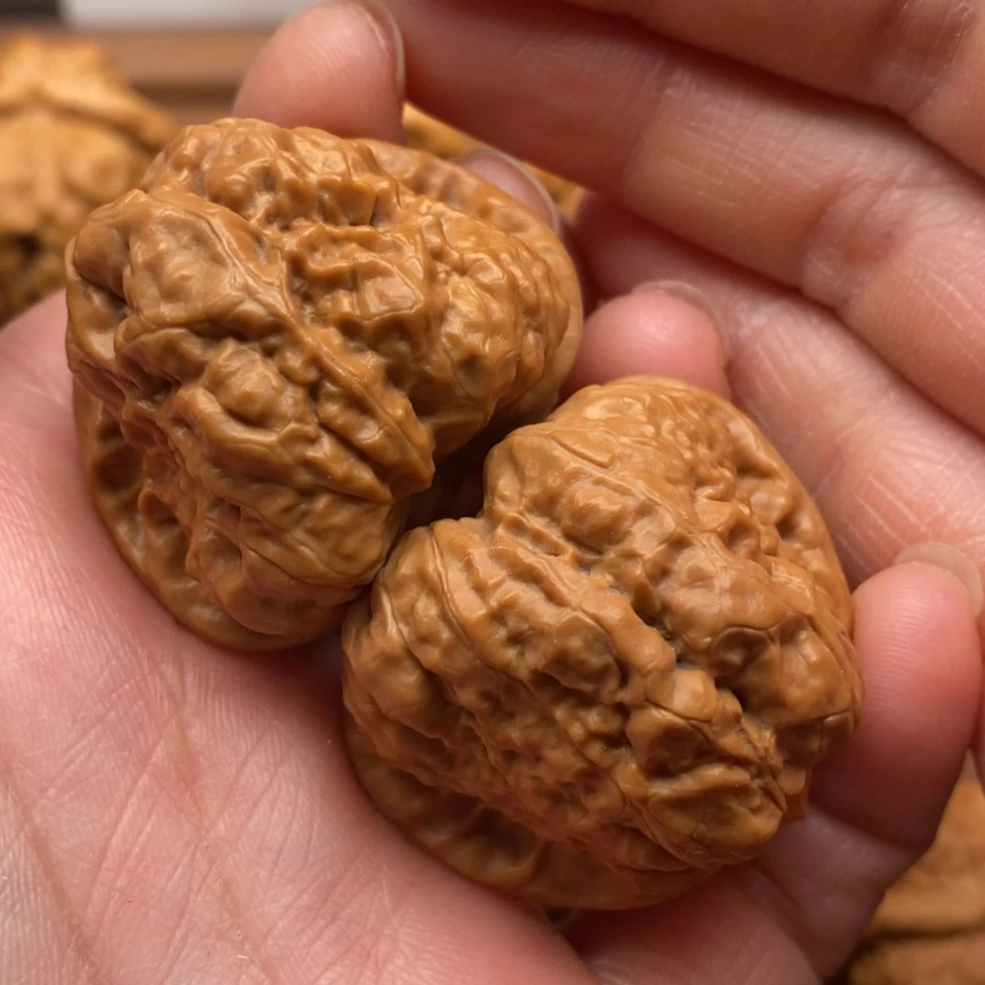 【闪购商品】文玩核桃把件边37左右