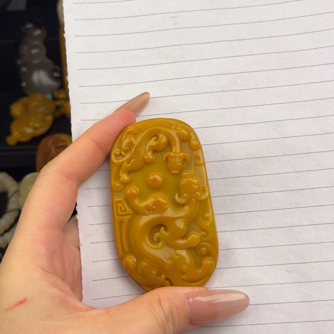 G***Q未镶嵌黄蜡石挂件石英质玉