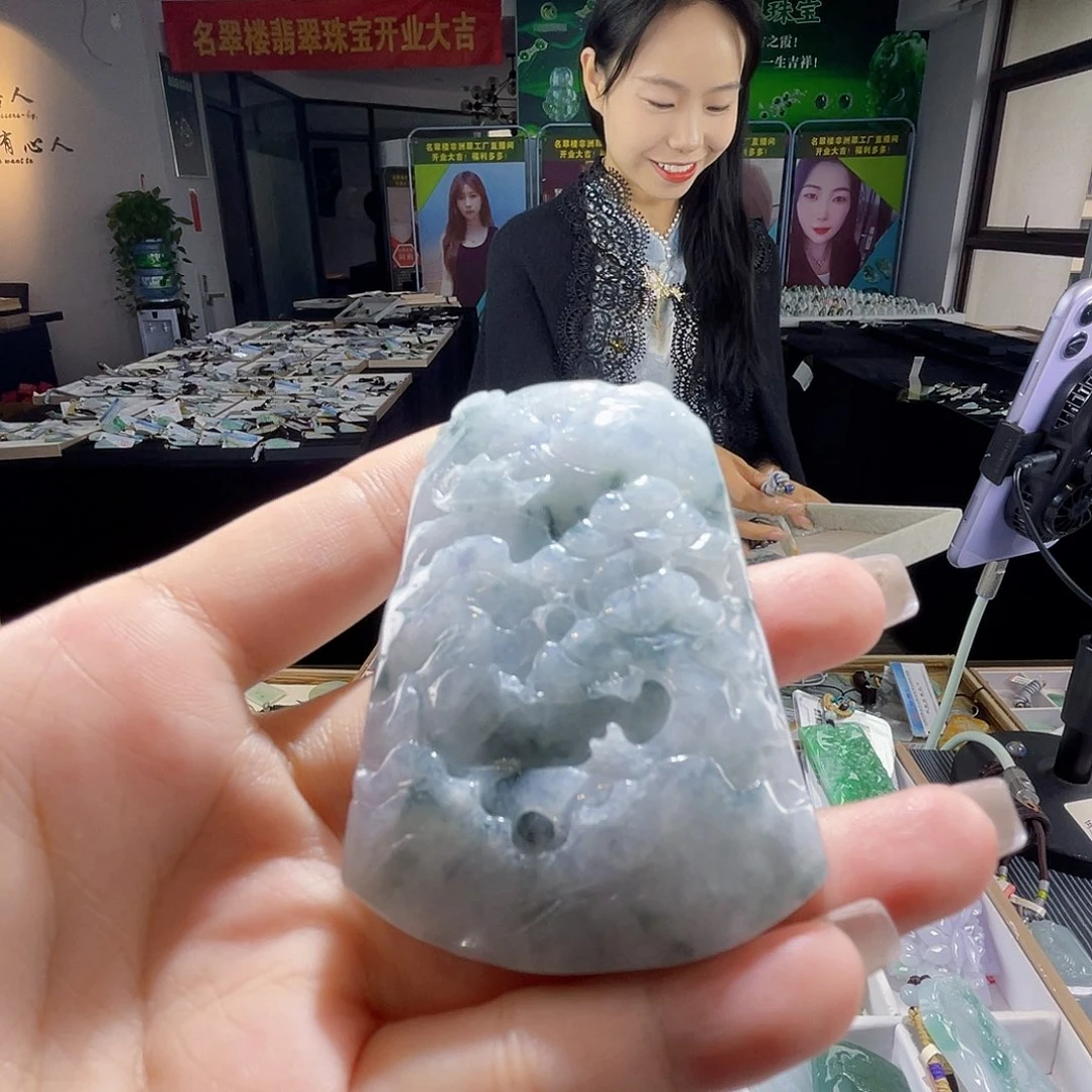 颈饰未镶嵌翡翠一个