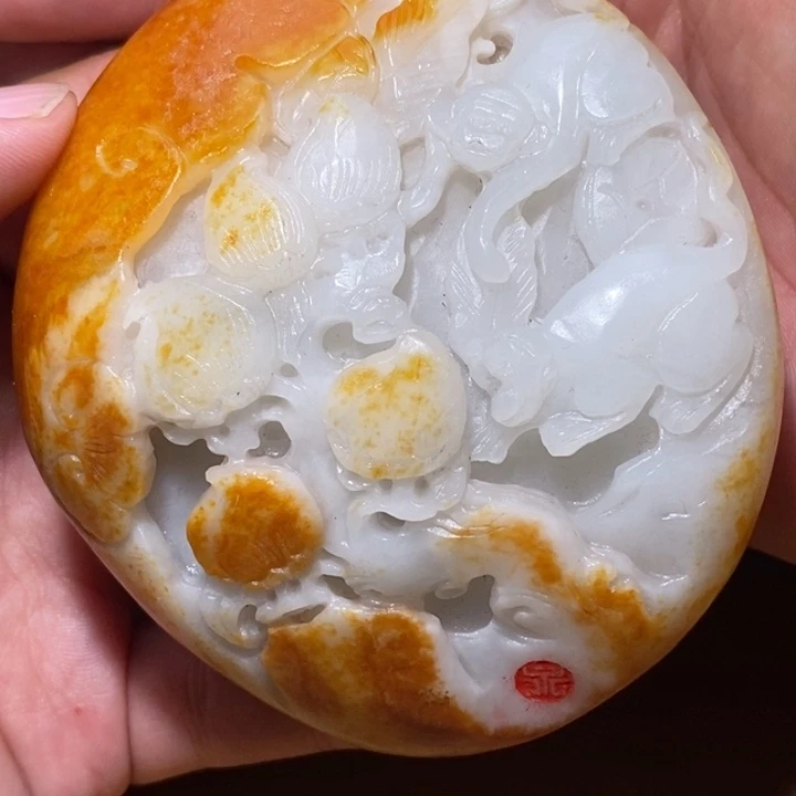 冬***梅和田玉未镶嵌颈饰