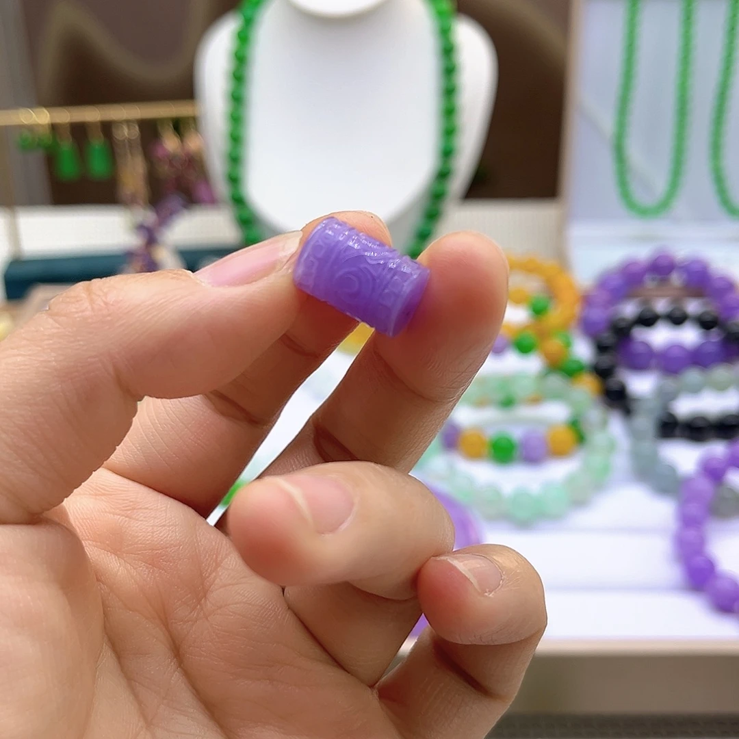 翡翠未镶嵌颈饰紫单珠