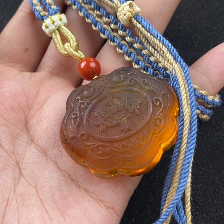 未镶嵌琥珀珠宝奇石