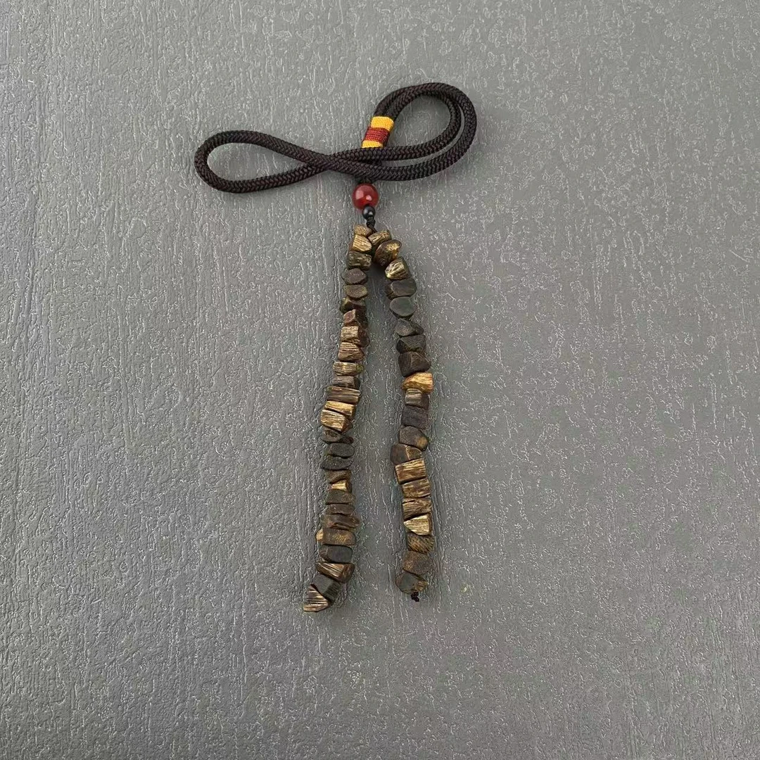 沉香莺歌绿棋楠随型挂件一个多样性发货（99）