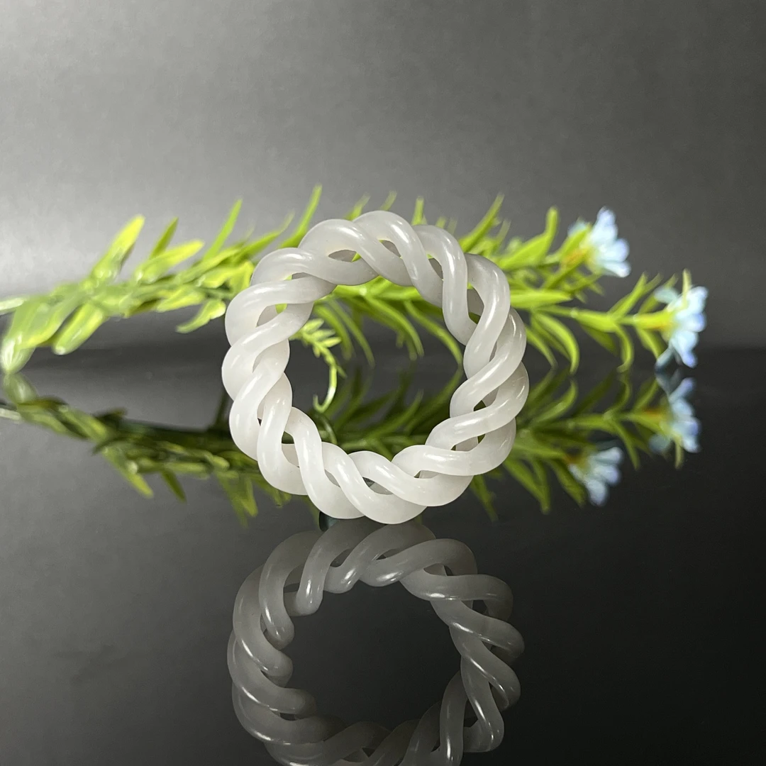 1219GC8836和田玉挂件