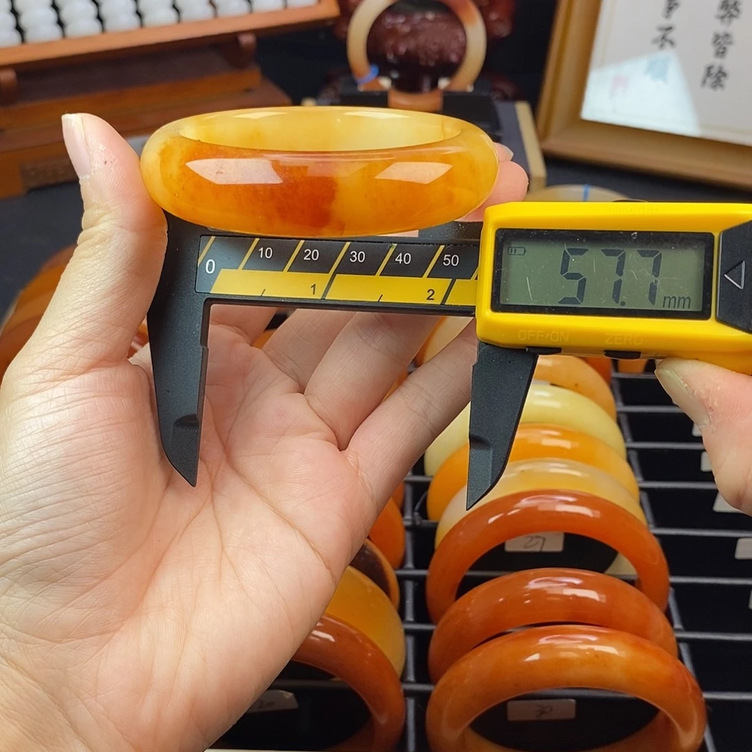 33号金沙老油料俏色美