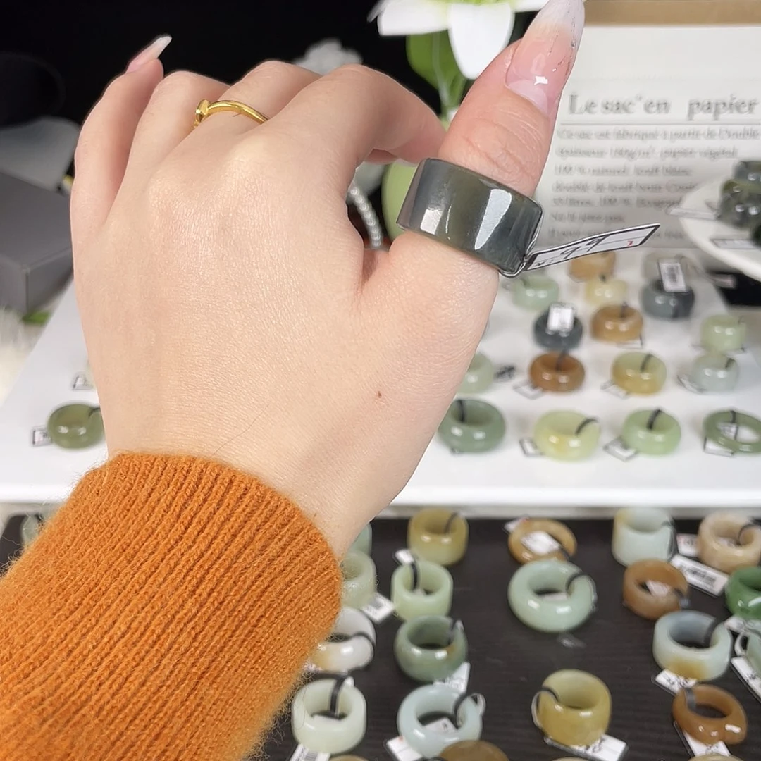 和田玉（糖玉）未镶嵌戒指h4青花直切18.4有包容不退换