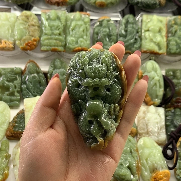 和田玉未镶嵌把件