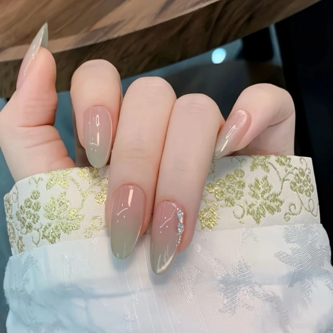 【玉琉璃】纯手工侧光猫眼粉绿显白可拆卸穿戴甲美甲高级甲片