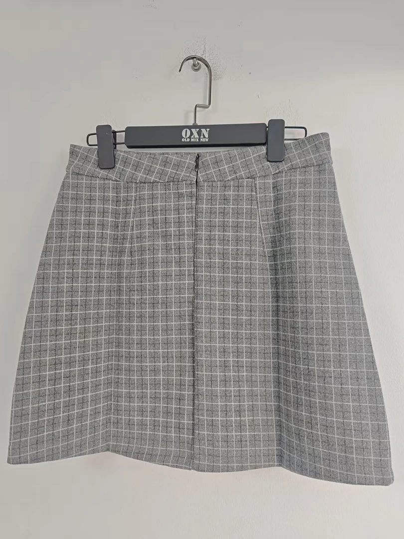 女士羊绒格子半身裙