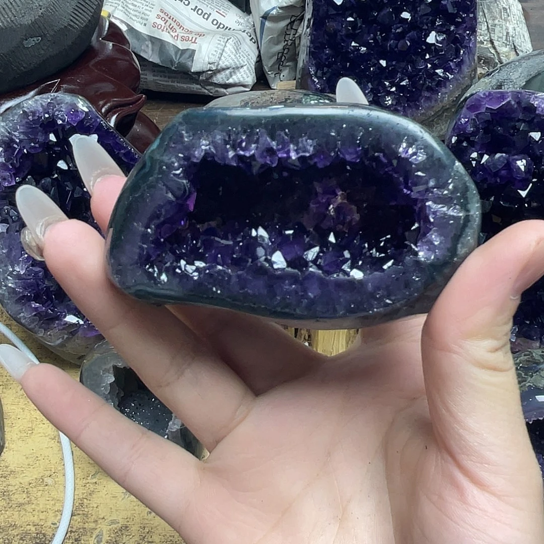 紫晶未镶嵌大型摆件（非配饰）