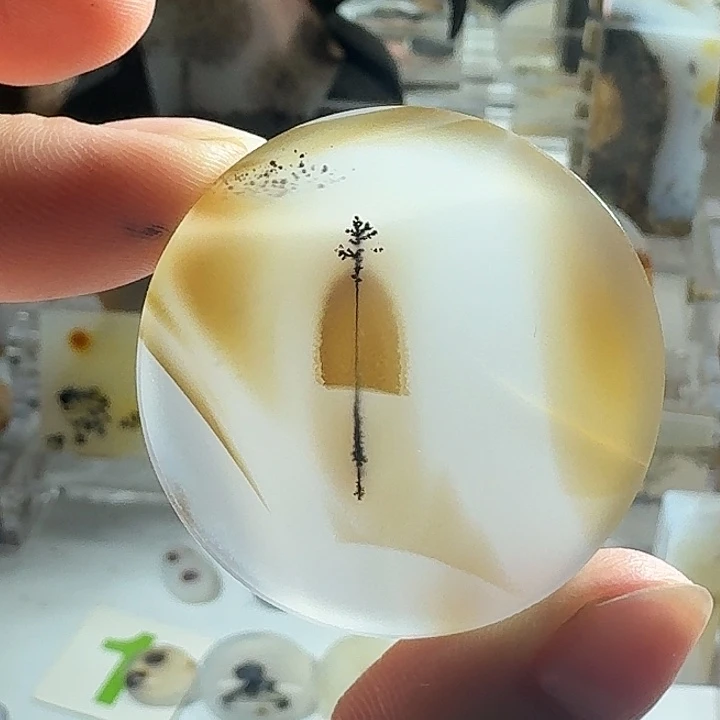 未镶嵌玛瑙/玉髓珠宝奇石