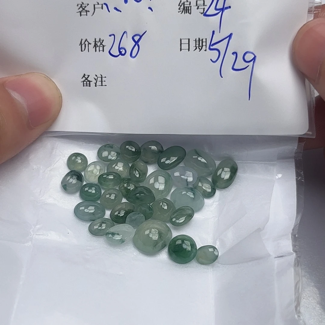 翡翠戒指未镶嵌.****、翡翠