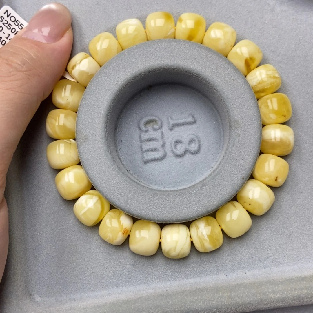 琥珀未镶嵌珠宝奇石69