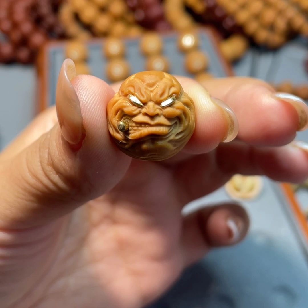 芮***梦手串猴头核桃猴头