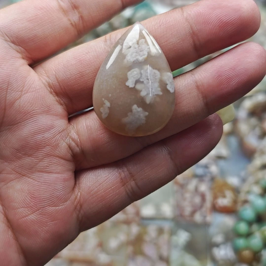 玛瑙/玉髓未镶嵌珠宝奇石