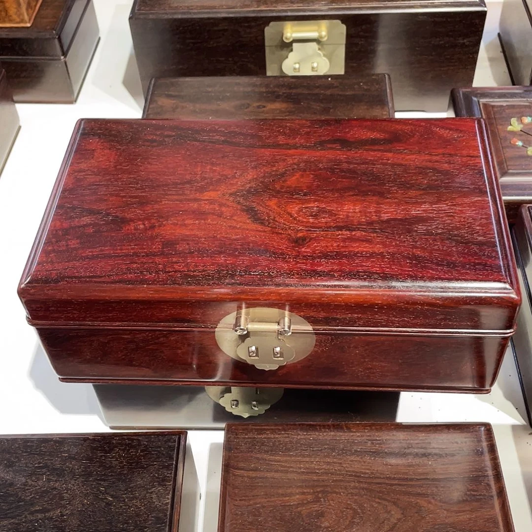 紫檀木类成套家具开**心