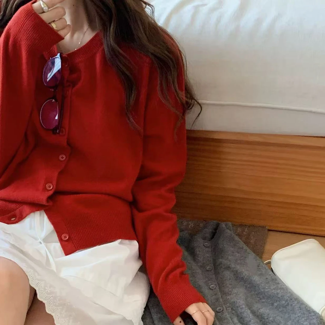 经典百搭小马刺绣圆领针织开衫女秋冬软糯毛衣开衫7431